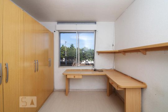 Quarto 1 de apartamento à venda com 2 quartos, 62m² em Santo Antônio, Porto Alegre
