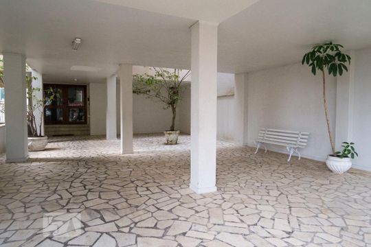Entrada do Bloco de apartamento para alugar com 1 quarto, 37m² em Santo Antônio, Porto Alegre