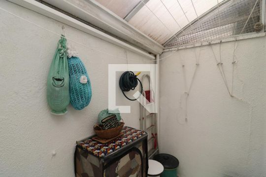 Área de Serviço de casa de condomínio para alugar com 3 quartos, 92m² em Vila Antonieta, São Paulo