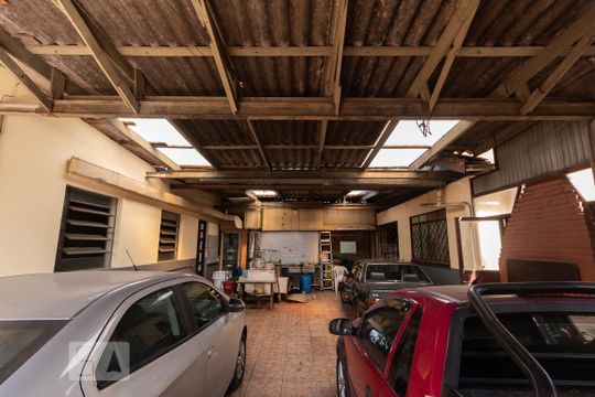 Garagem de casa à venda com 4 quartos, 505m² em Niterói, Canoas