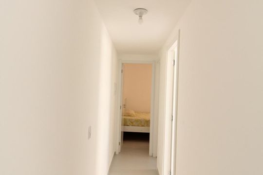 Corredor de apartamento à venda com 2 quartos, 46m² em Vila Zat, São Paulo