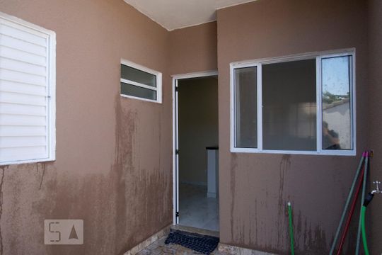 Área de serviço de casa para alugar com 2 quartos, 56m² em Vila Primavera, São Paulo