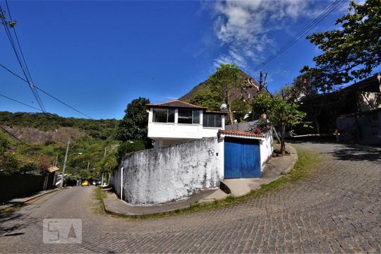 Fachada de casa à venda com 5 quartos, 276m² em Laranjeiras, Rio de Janeiro