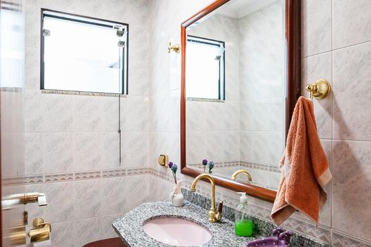 Lavabo de casa à venda com 3 quartos, 312m² em Vila Pinheirinho, Santo André