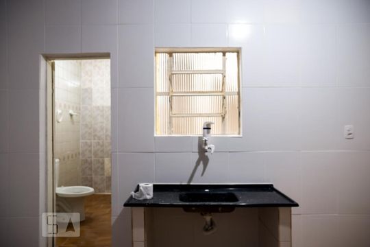 Cozinha de casa para alugar com 1 quarto, 38m² em Cidade Líder, São Paulo