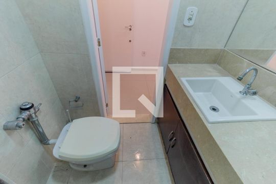 Banheiro de kitnet/studio à venda com 1 quarto, 21m² em Centro, Rio de Janeiro