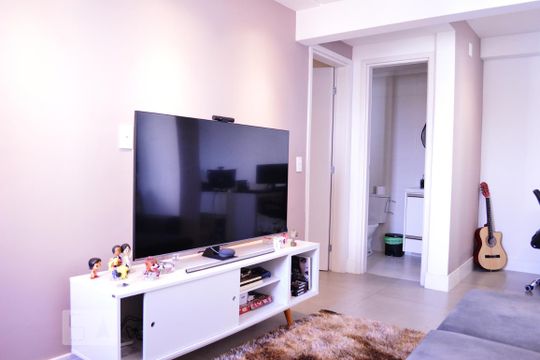Sala de apartamento para alugar com 1 quarto, 64m² em Vila Osasco, Osasco