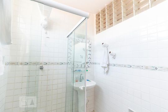 Banheiro de casa para alugar com 4 quartos, 400m² em Brooklin Paulista, São Paulo