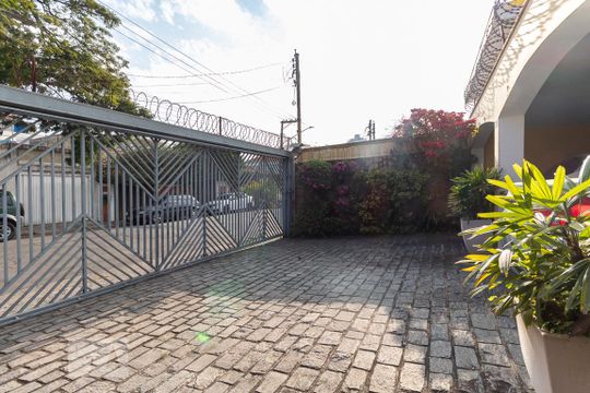 Garagem de casa para alugar com 4 quartos, 400m² em Brooklin Paulista, São Paulo