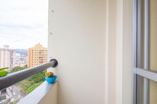 Sacada de apartamento para alugar com 2 quartos, 58m² em Anhangabaú, Jundiaí