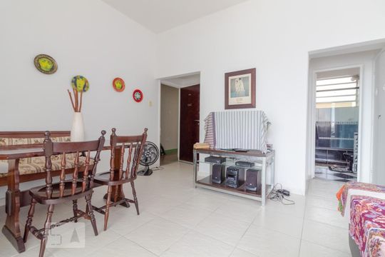 Sala de apartamento para alugar com 1 quarto, 50m² em Copacabana, Rio de Janeiro