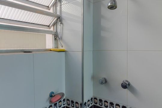Detalhe do Banheiro - Chuveiro de apartamento para alugar com 1 quarto, 50m² em Copacabana, Rio de Janeiro