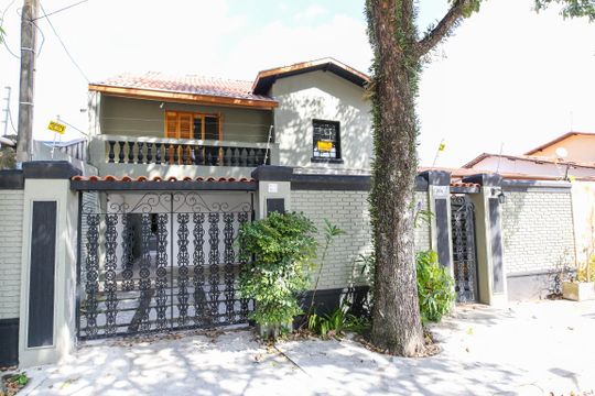 Fachada de casa para alugar com 3 quartos, 256m² em Jardim das Industrias, São José dos Campos