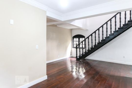 Sala de casa para alugar com 3 quartos, 256m² em Jardim das Industrias, São José dos Campos