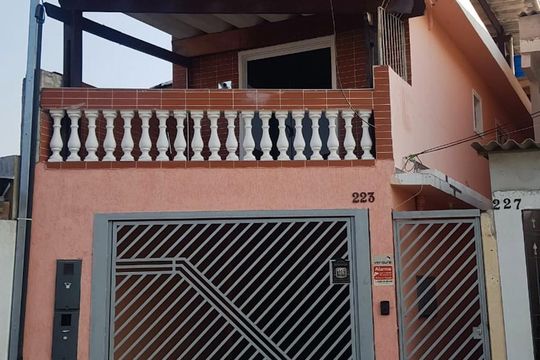 Fachada de casa à venda com 3 quartos, 100m² em Imirim, São Paulo