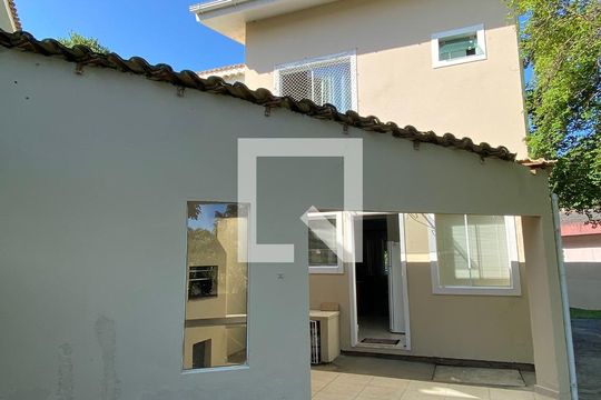 Casa para alugar com 2 quartos, 130m² em Ingleses do Rio Vermelho, Florianópolis