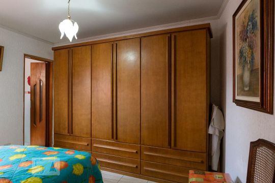 Suíte de casa à venda com 3 quartos, 300m² em Vila Romana, São Paulo