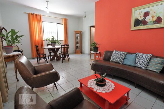 Sala 1 de casa à venda com 6 quartos, 270m² em Mirandópolis, São Paulo