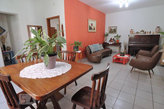 Sala 1 de casa à venda com 6 quartos, 270m² em Mirandópolis, São Paulo