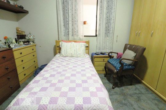 Quarto 1 de casa à venda com 6 quartos, 270m² em Mirandópolis, São Paulo