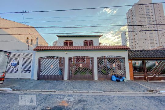 Fachada de casa à venda com 3 quartos, 610m² em Vila Bertioga, São Paulo