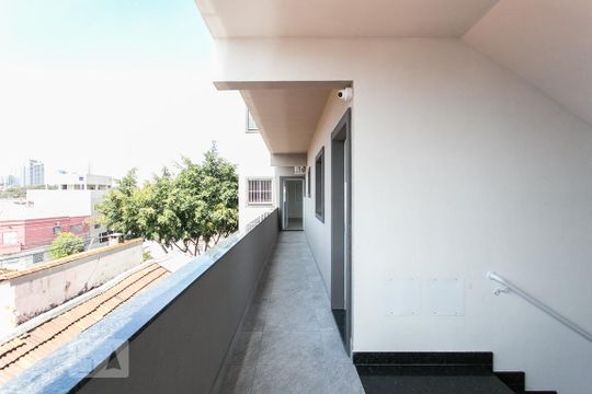 Área Comum - Corredor de kitnet/studio para alugar com 1 quarto, 30m² em Belenzinho, São Paulo