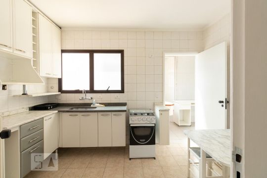 Cozinha de apartamento para alugar com 3 quartos, 104m² em Parque Residencial Aquarius, São José dos Campos