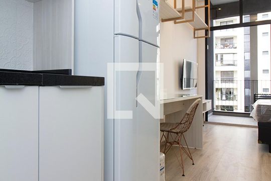 Cozinha de kitnet/studio para alugar com 1 quarto, 26m² em Perdizes, São Paulo