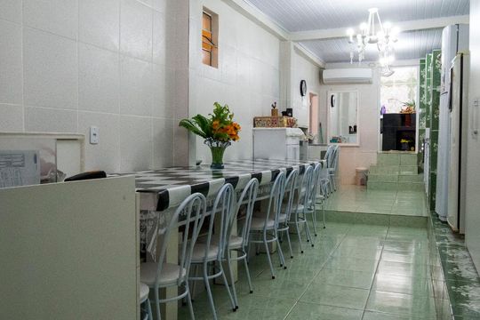 Cozinha de casa à venda com 3 quartos, 340m² em Vila Nova, Porto Alegre
