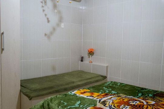 Suíte 1 de casa à venda com 3 quartos, 340m² em Vila Nova, Porto Alegre