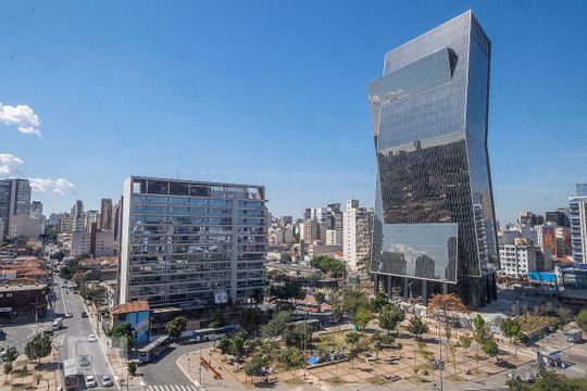 Sala - Vista de apartamento à venda com 2 quartos, 96m² em Pinheiros, São Paulo