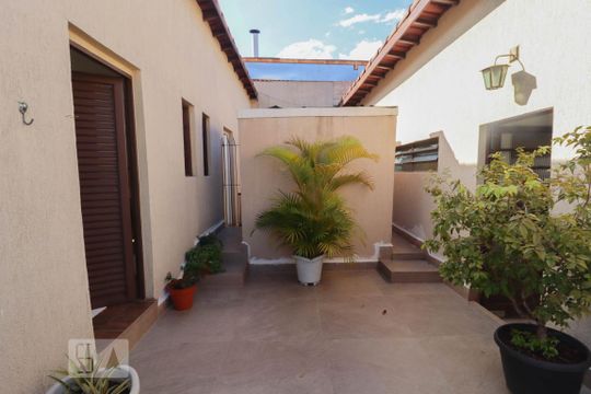 Quintal de casa à venda com 3 quartos, 300m² em Jardim Pinhal, Guarulhos