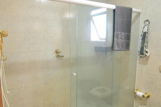 Banheiro de casa à venda com 3 quartos, 100m² em Marechal Rondon, Canoas