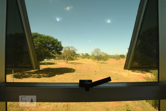 Vista de kitnet/studio para alugar com 1 quarto, 33m² em Octogonal, Brasília