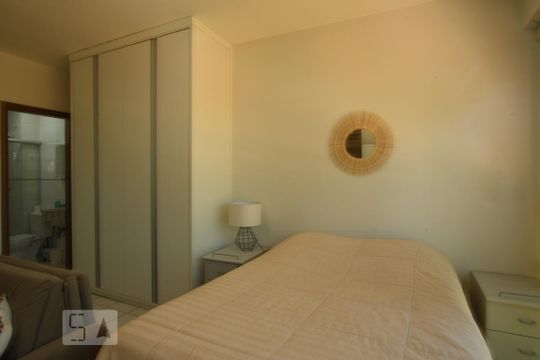 Quarto de kitnet/studio para alugar com 1 quarto, 33m² em Octogonal, Brasília