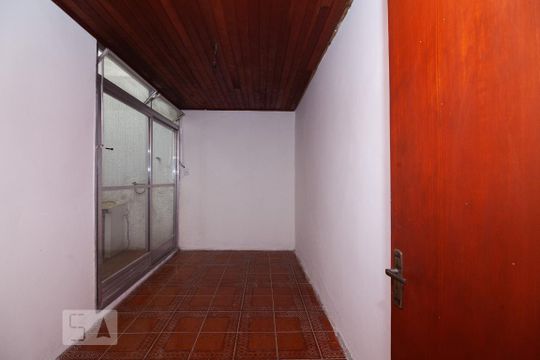 Quarto de Serviço de casa à venda com 4 quartos, 440m² em Azenha, Porto Alegre