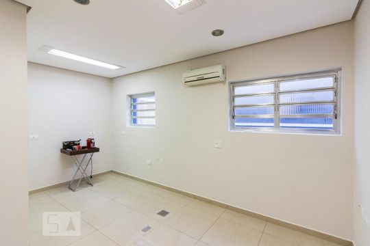 Cozinha de casa à venda com 3 quartos, 270m² em Santa Teresinha, São Paulo