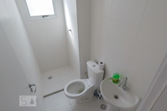 Banheiro de apartamento à venda com 2 quartos, 40m² em Jardim São Savério, São Paulo