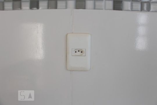 Sala/Cozinha de kitnet/studio para alugar com 2 quartos, 60m² em Vila Bertioga, São Paulo