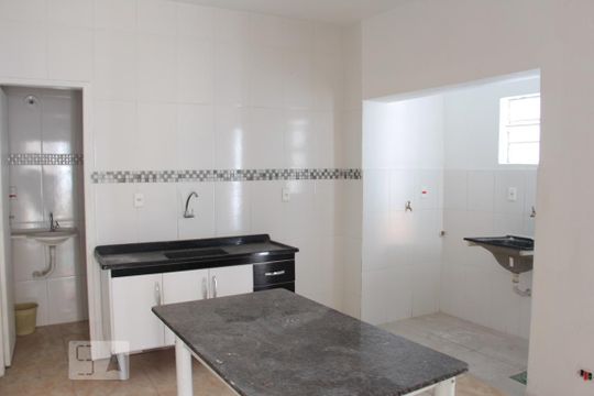 Kitnet/Studio para alugar com 2 quartos, 60m² em Vila Bertioga, São Paulo