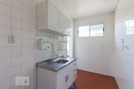 Cozinha de apartamento à venda com 2 quartos, 58m² em Rio Branco, Porto Alegre