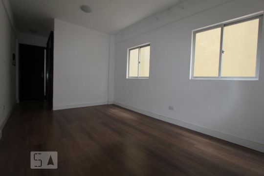 Sala de apartamento à venda com 1 quarto, 31m² em Centro, Curitiba