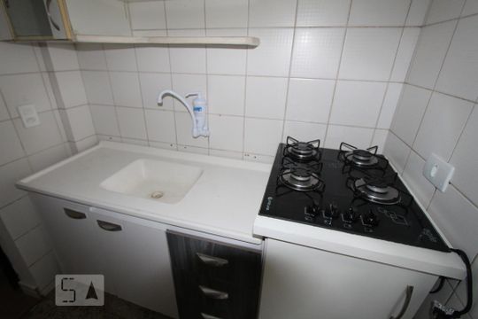 Cozinha de apartamento à venda com 1 quarto, 31m² em Centro, Curitiba