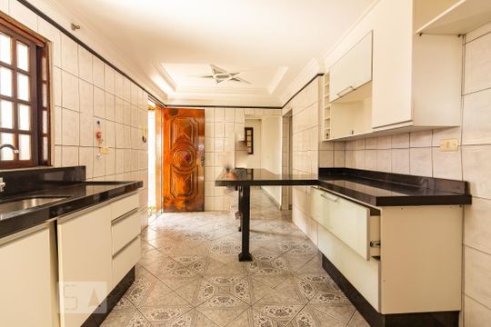 Cozinha de casa para alugar com 2 quartos, 60m² em Bussocaba, Osasco