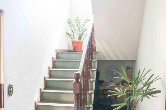 Escada de casa para alugar com 4 quartos, 300m² em Vila Cloris, Belo Horizonte