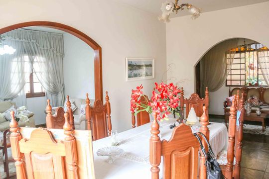 Sala de Jantar de casa para alugar com 4 quartos, 300m² em Vila Cloris, Belo Horizonte