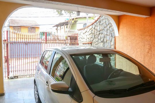 Garagem de casa para alugar com 4 quartos, 300m² em Vila Cloris, Belo Horizonte