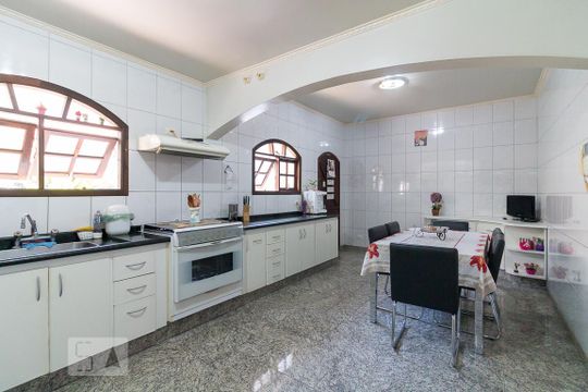 Cozinha de casa à venda com 4 quartos, 431m² em Jardim Aida, Guarulhos