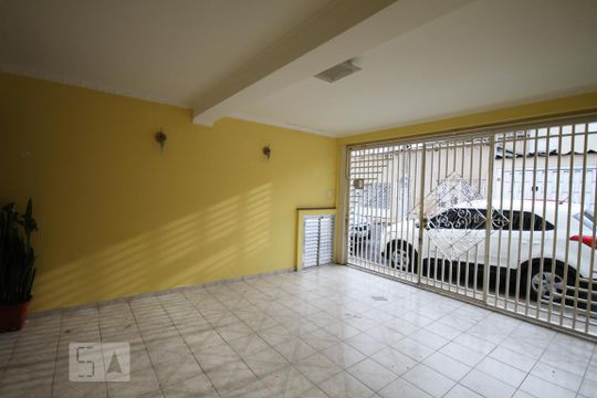 Garagem de casa à venda com 2 quartos, 101m² em Vila Caraguatá, São Paulo