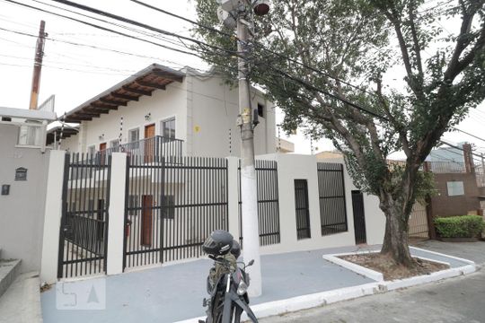 Fachada de casa de condomínio à venda com 1 quarto, 42m² em Chácara Seis de Outubro, São Paulo